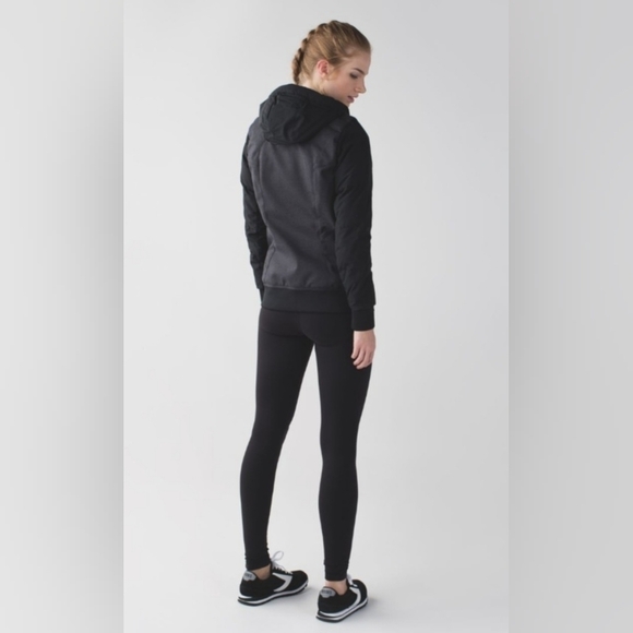 Lululemon Chilly Bomber *Black / Heathered Deep Coal - Picture 2 of 11